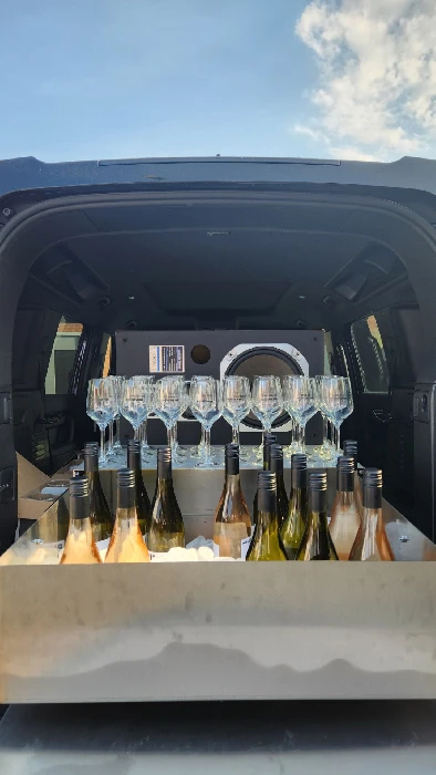 Wijn en glaswerk tijdens catering van HOUSEWINE.